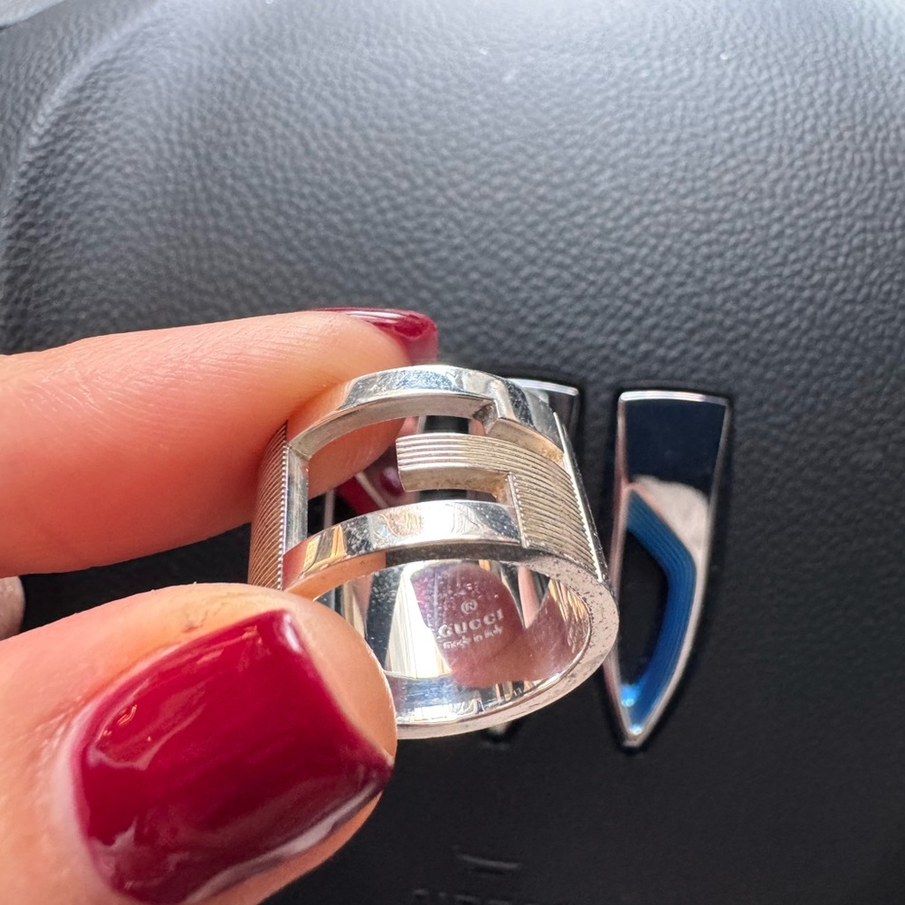 Gucci Silver Statement Ring - Picture 3 of 4